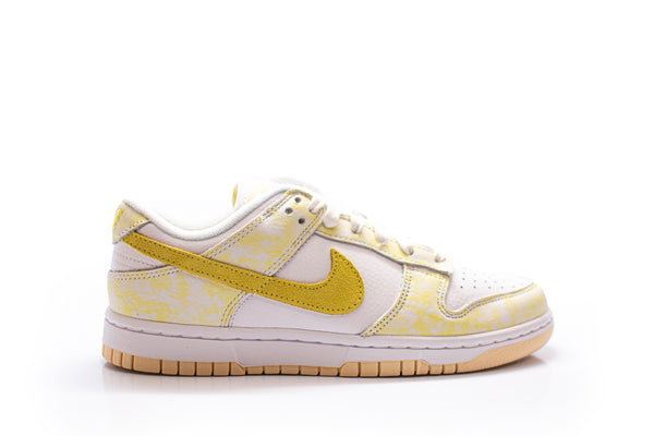 Nike Dunk Low Yellow Strike (W)